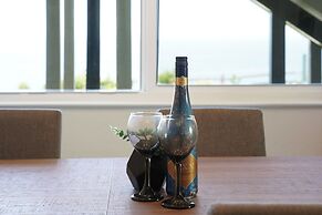 Charming 2BR Ocean Getaway in Pacifica