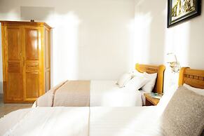 AM MEMORY CENTRE HOTEL