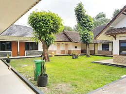 Roemah Kavaleri powered by Cocotel