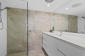 Broadbeach Blvd Apartment