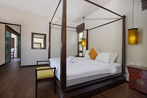 Live the Tropical Dream at Villa Mylico