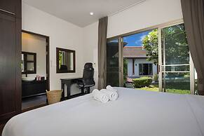 Live the Tropical Dream at Villa Mylico