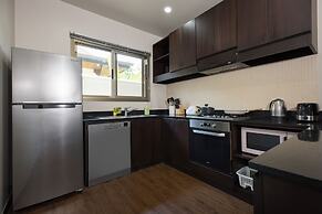 Live the Tropical Dream at Villa Mylico