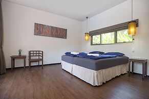 Live the Tropical Dream at Villa Mylico