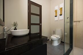 Live the Tropical Dream at Villa Mylico