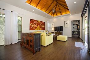 Live the Tropical Dream at Villa Mylico