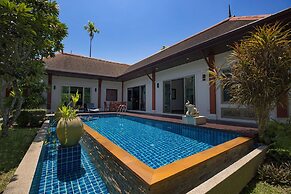 Live the Tropical Dream at Villa Mylico