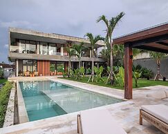 Villa Famara Bali