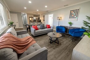 Relax Unwind 4BR Home w Pool in Hollywood