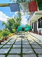 Nomadic Den Manali