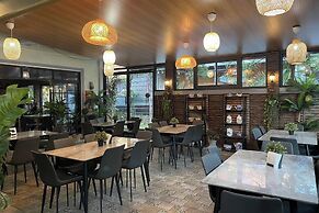 Mom Shie'S Apartelle