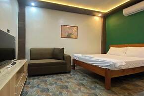 Mom Shie'S Apartelle