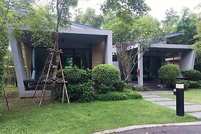 Chatnipa Beach Resort