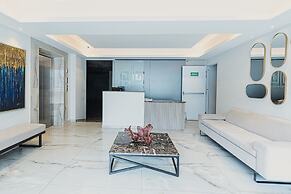 Comfortable and Modern Apartment With a Pool