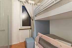 Magnolia House