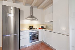 Magnolia House
