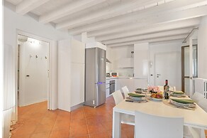 Magnolia House