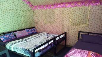 Buddy Hikers Stay Badrinath