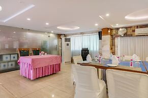 Treebo Premium Vinnie