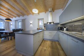 Chalet With Sauna Near Ski Bus