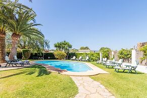 Private Pool, Garden, Barbecue and Beach Nearby