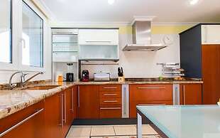 Private Pool, Garden, Barbecue and Beach Nearby