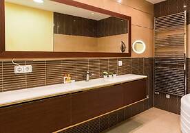 Private Pool, Garden, Barbecue and Beach Nearby