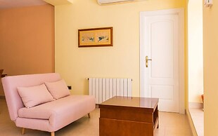 Private Pool, Garden, Barbecue and Beach Nearby