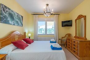 Private Pool, Garden, Barbecue and Beach Nearby