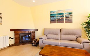 Private Pool, Garden, Barbecue and Beach Nearby