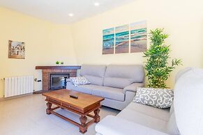 Private Pool, Garden, Barbecue and Beach Nearby