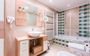 Private Pool, Garden, Barbecue and Beach Nearby