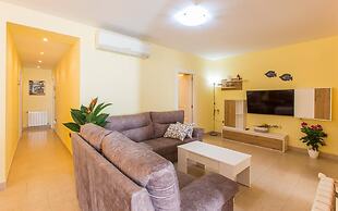 Private Pool, Garden, Barbecue and Beach Nearby