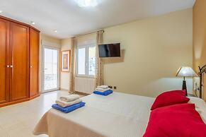 Private Pool, Garden, Barbecue and Beach Nearby