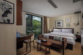 CNHOL RADIENT HOTEL