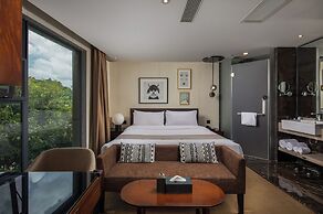 CNHOL RADIENT HOTEL