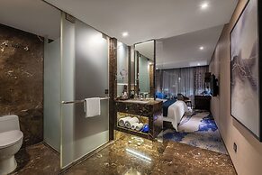 CNHOL RADIENT HOTEL