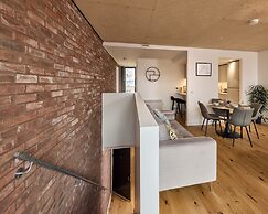 Elegant Two-bedroom Duplex in the Northern Quarter