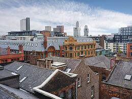 Elegant Two-bedroom Duplex in the Northern Quarter