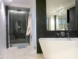Luxe Seine Od on Citycosy