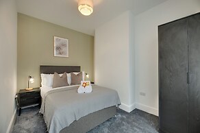 Mauve Modern 3-Bedroom Home in Newcastle