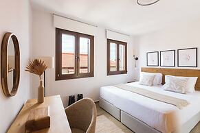 Old Town Charm-Cozy 2BR with Rooftop