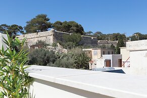 Old Town Charm-Cozy 2BR with Rooftop