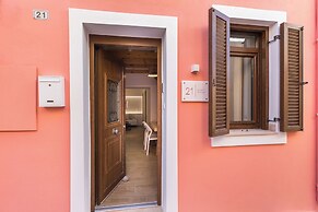 Old Town Charm-Cozy 2BR with Rooftop