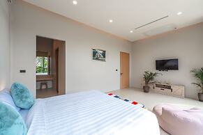 Modern 2-Level Pool Villa Long One A5