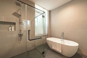 Modern 2-Level Pool Villa Long One A5