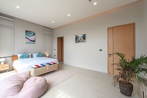 Modern 2-Level Pool Villa Long One A5