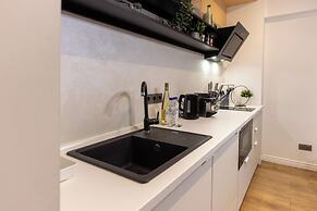 Aiastay Bucharest River Apartments