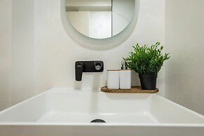 Aiastay Bucharest River Apartments