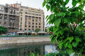 Aiastay Bucharest River Apartments